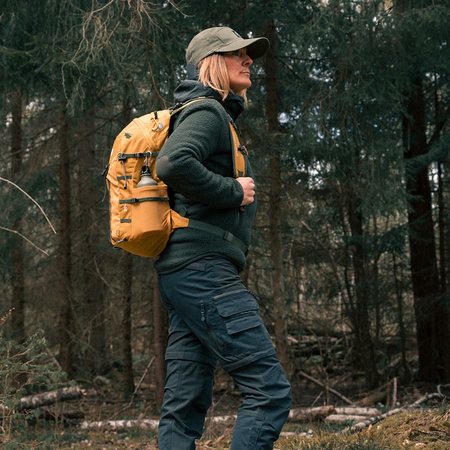 116_c498a55f35-bn009-w-off-2-square