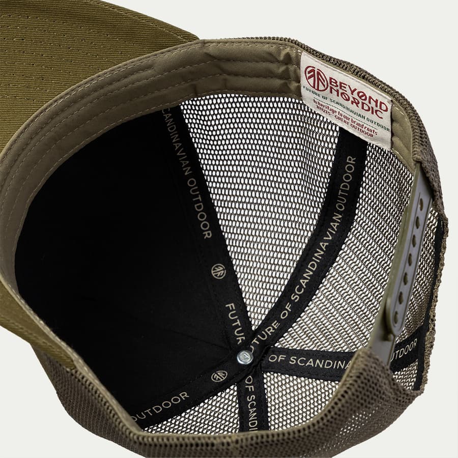 148_0437de7a9c-bn215-trucker-moss-square
