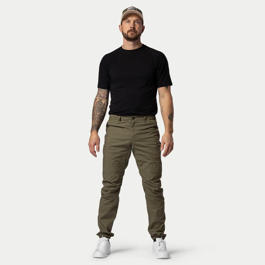 151_02ec041d34-bn011-m-lichengreen-1-square