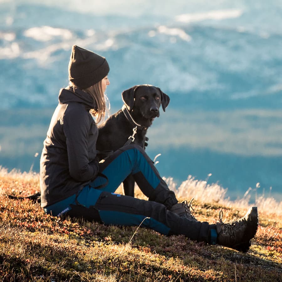 34_b84ed50f63-nw-bn001-w-blue-11-square