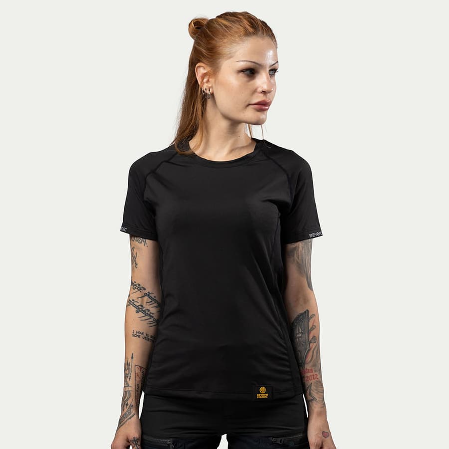 55_954706f1de-bn205-w-black-1-square